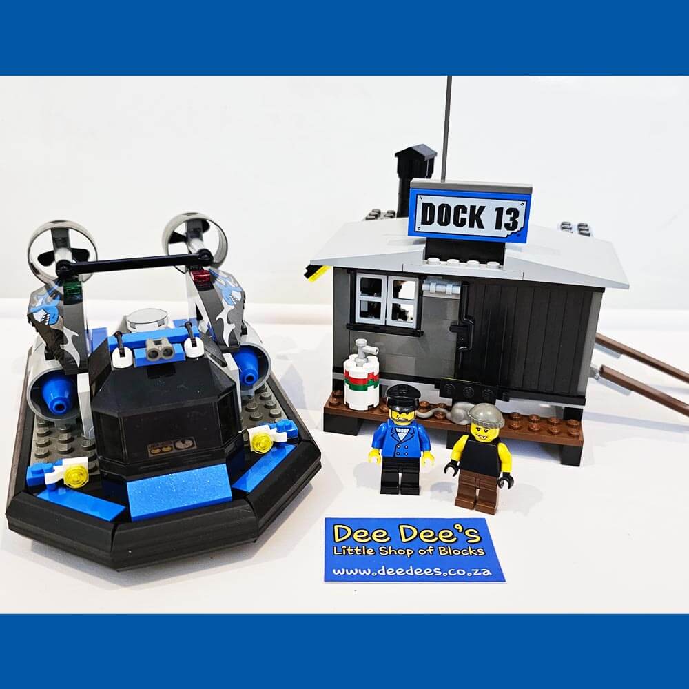 Lego set 7045 - Hovercraft Hideout
