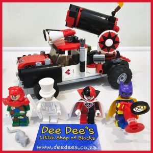 Lego set 70921 - Harley Quinn Cannonball Attack