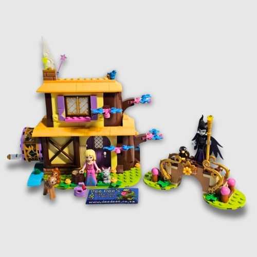 43188 - Aurora's Forest Cottage